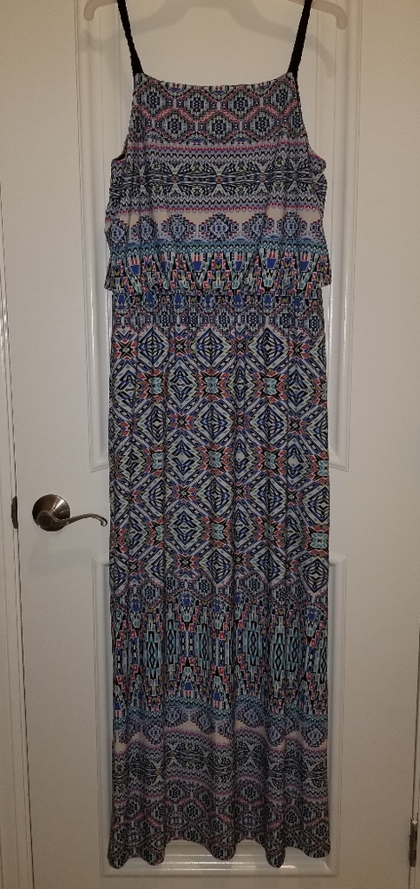 Dress - Picture 2 of 3
